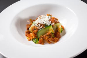 Zucchinipasta mit Gemüsebolognese